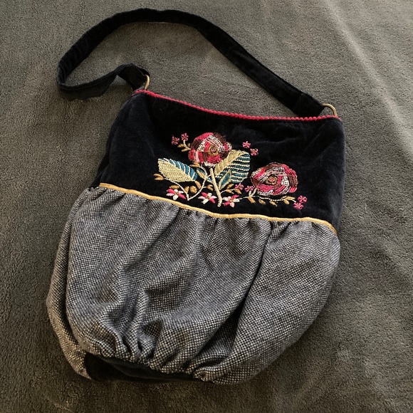 Velvet Embroidered Shoulder Bag / Satchel - Picture 1 of 8
